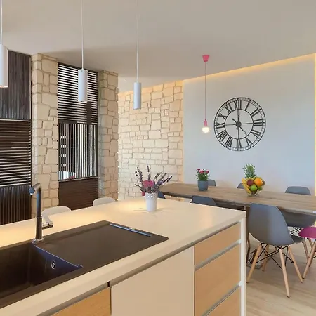 Infinity Holiday home Grmani