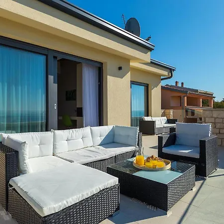 Infinity Holiday home Grmani