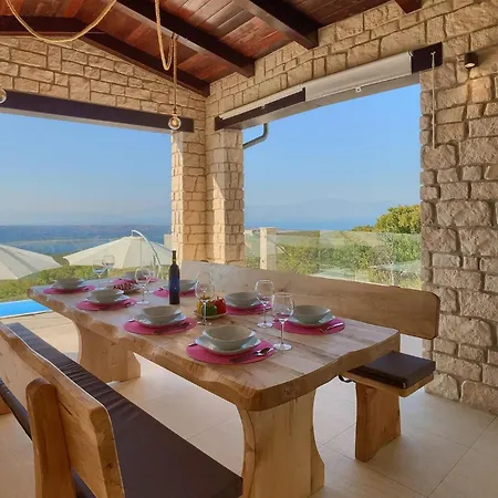 Infinity Holiday home Grmani